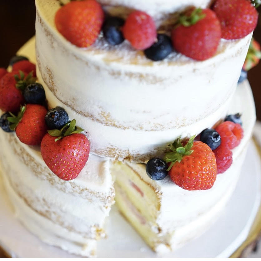 Naked Wedding Cake ネイキッドウェディングケーキ Blog 公式 Cheers Wedding チアーズウェディング ハワイウェディング 結婚式プロデュース